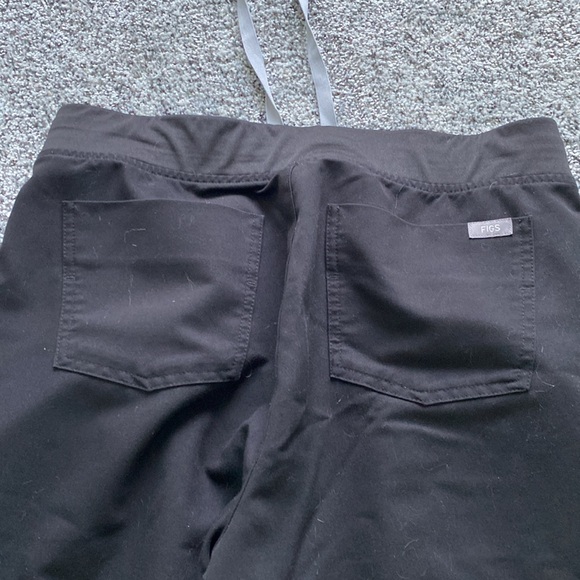 Figs Scrub Joggers - Picture 3 of 4